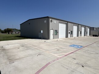 Plus de détails pour 299 Navarro Dr, Seguin, TX - Industriel/Logistique à louer