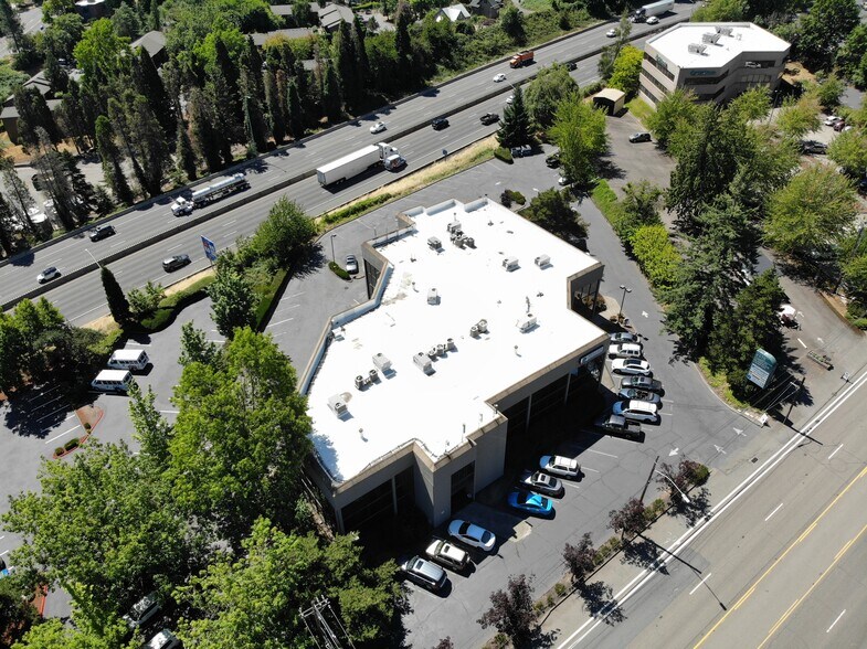 9570 SW Barbur Blvd, Portland, OR à louer - Aérien – Image 2 sur 9