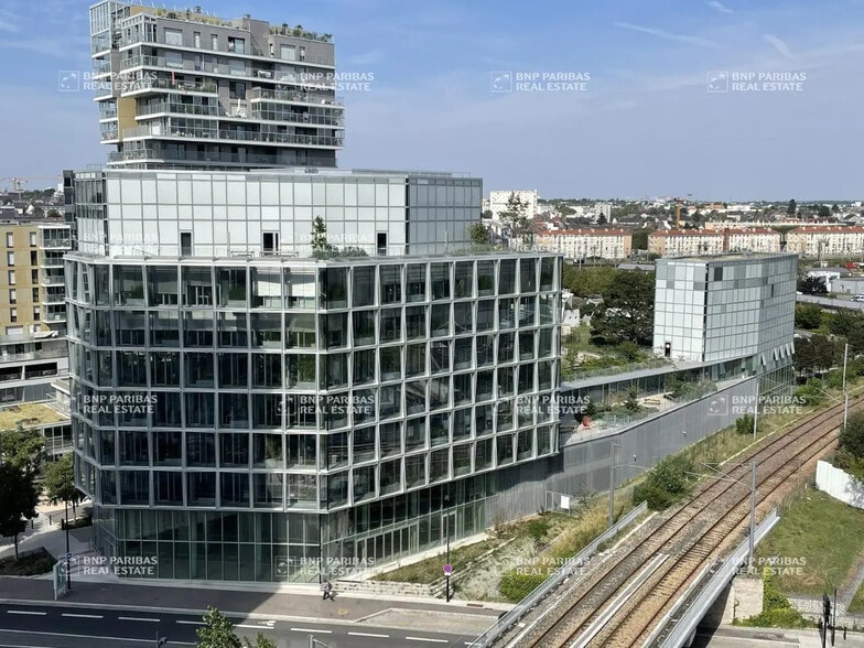 1 Ter Mail Pablo Picasso, Nantes à louer - Photo de l’immeuble – Image 3 sur 15