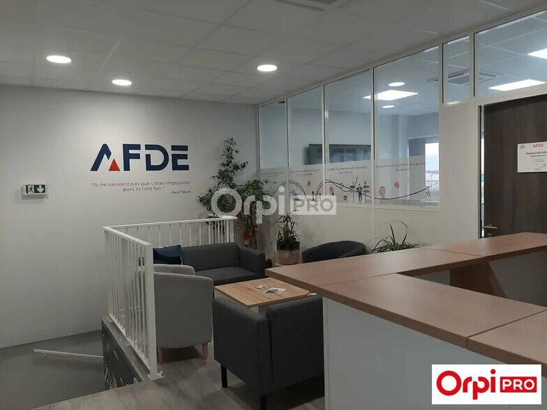 Bureau dans Romans-sur-Isère à louer - Photo intérieure – Image 3 sur 10