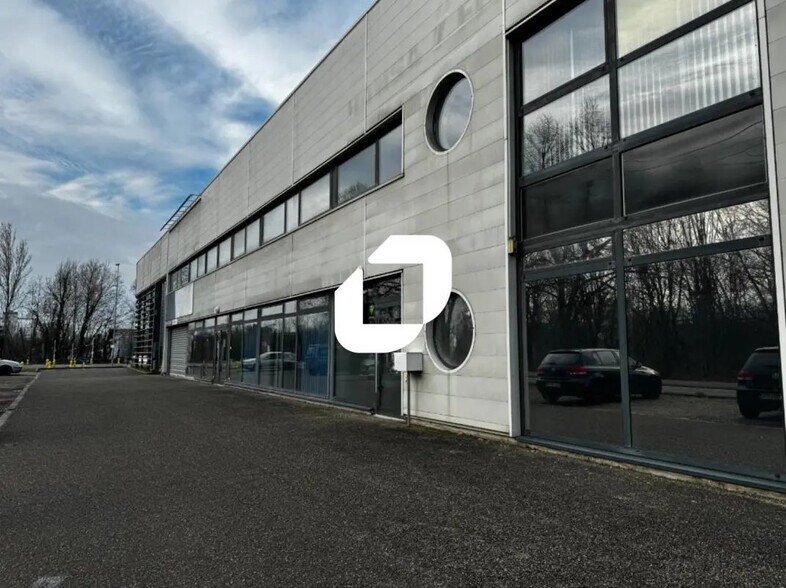 9 Rue Pierre Et Marie Curie, Ostwald à louer - Photo de l’immeuble – Image 2 sur 9