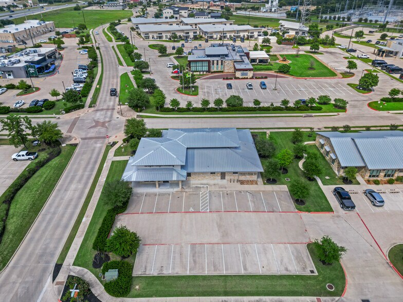 4528 Mills Park Cir, College Station, TX à vendre - Photo de l’immeuble – Image 3 sur 21