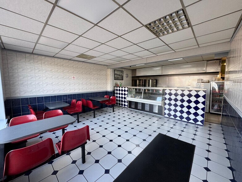 133 Luton Rd, Dunstable à louer - Photo de l’immeuble – Image 2 sur 7