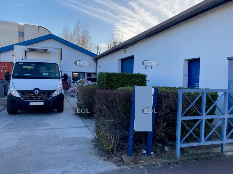 Local d’activités dans Choisy-le-Roi à louer - Photo de l’immeuble – Image 1 sur 2