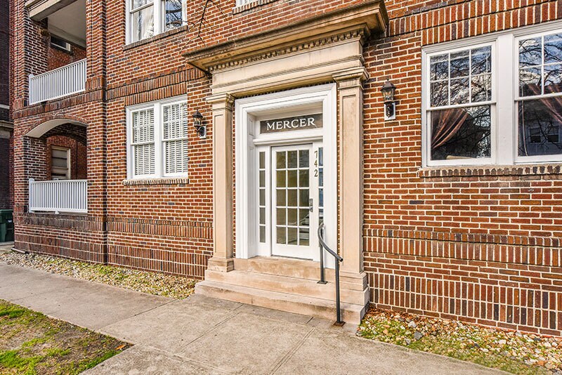 742 W Princess Anne Rd, Norfolk, VA à vendre - Photo de l’immeuble – Image 2 sur 4