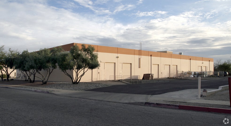 4221 S Santa Rita Ave, Tucson, AZ à louer - Photo de l’immeuble – Image 3 sur 13