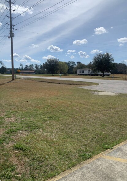 9174 Pleasant Hill Dr, Hemingway, SC à vendre - Photo de l’immeuble – Image 2 sur 11