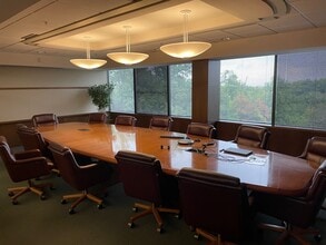 5445 Corporate Dr, Troy, MI à vendre Photo intérieure– Image 1 sur 4