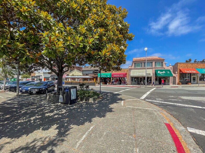 1580 Solano Ave, Albany, CA à louer - Photo de l’immeuble – Image 2 sur 7