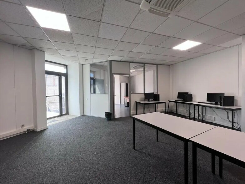 Bureau dans CANNES-LA-BOCCA à louer - Photo de l’immeuble – Image 2 sur 7