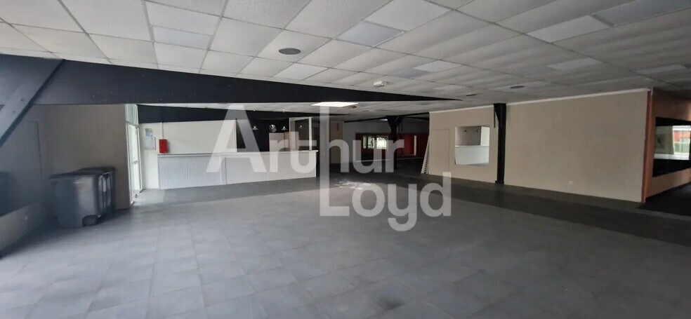 Local commercial dans Caen à vendre - Photo de l’immeuble – Image 2 sur 2