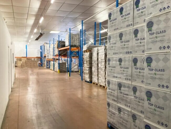 Plus de détails pour Bureau, Industriel/Logistique à louer