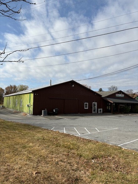 1064 Memorial Hwy, Oley, PA à louer - Photo de l’immeuble – Image 1 sur 7