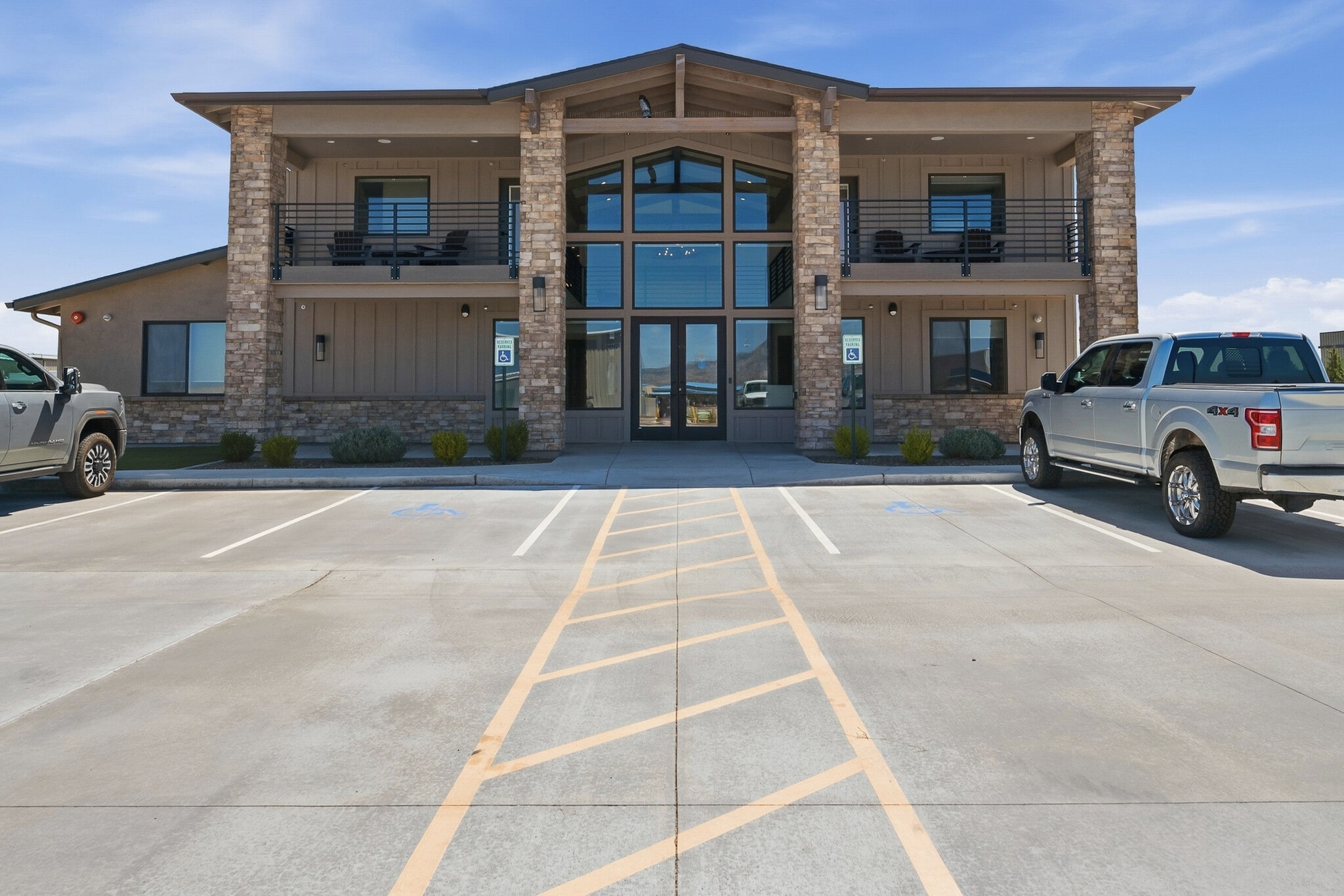 2220 Taxi Way, Prescott, AZ à vendre Photo principale– Image 1 sur 56
