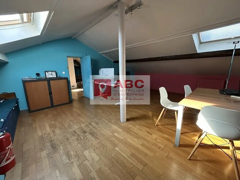 Bureau dans Montpellier à louer - Photo de l’immeuble – Image 3 sur 10