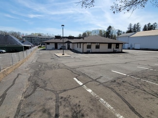 Plus de détails pour 447 Meriden Rd, Waterbury, CT - Bureau à louer