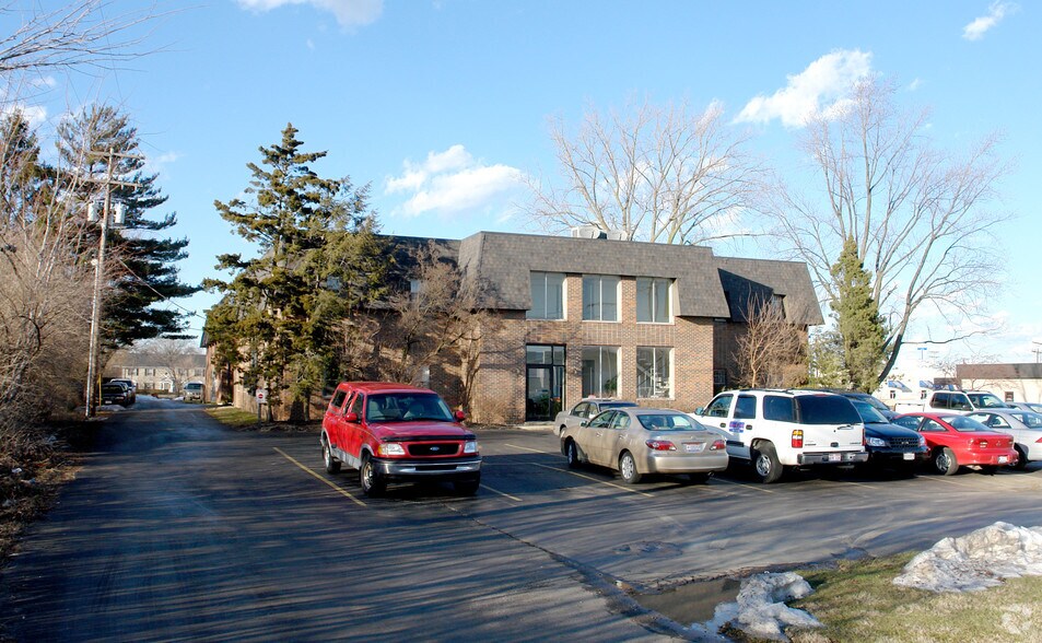 1170 Old Henderson Rd, Columbus, OH à louer - Photo de l’immeuble – Image 3 sur 9