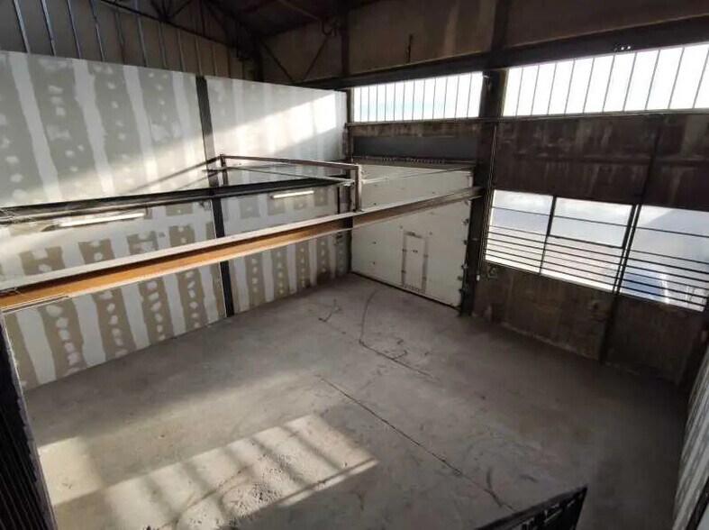 Local d’activités dans Feyzin à louer - Photo intérieure – Image 2 sur 8