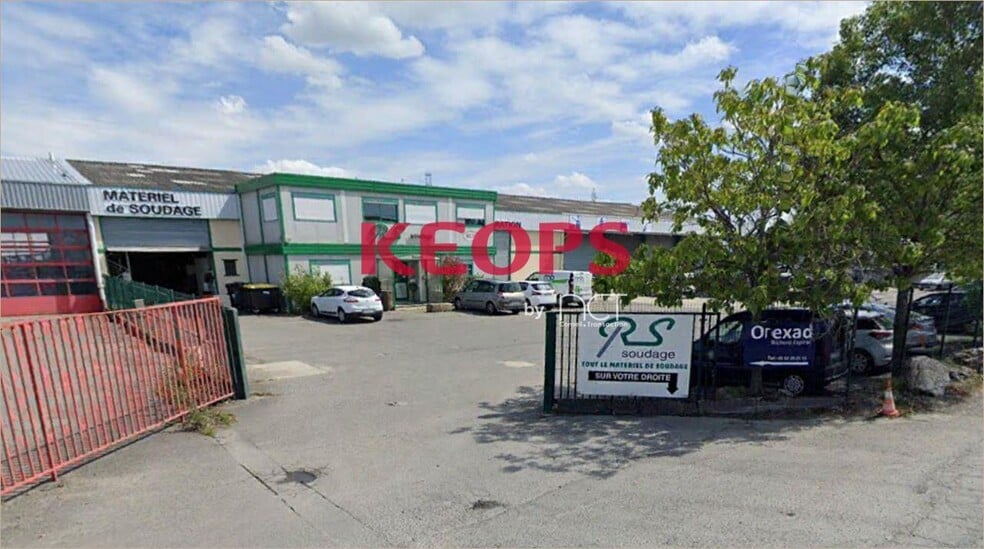 Local d’activités dans PORTET-SUR-GARONNE à louer - Photo de l’immeuble – Image 1 sur 1