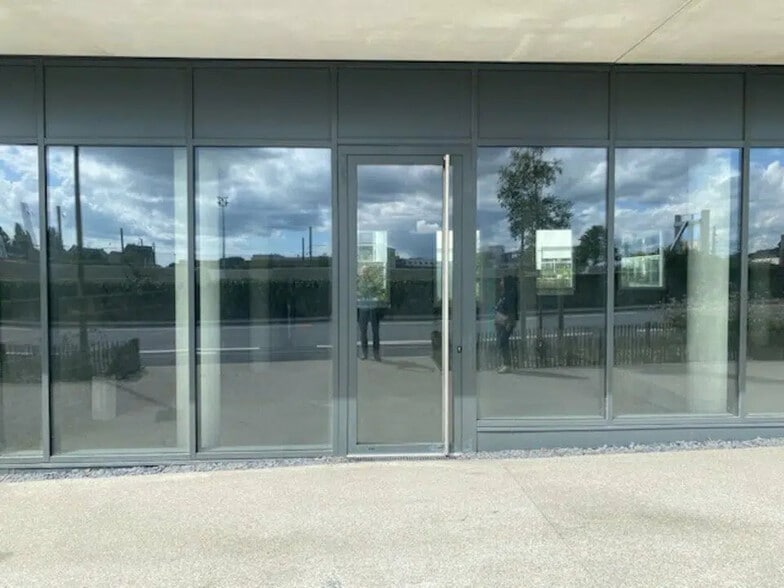 Bureau dans Vannes à louer - Photo de l’immeuble – Image 1 sur 3
