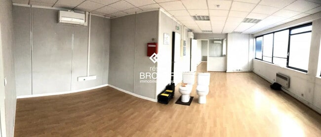 Plus de détails pour Bureau à vendre
