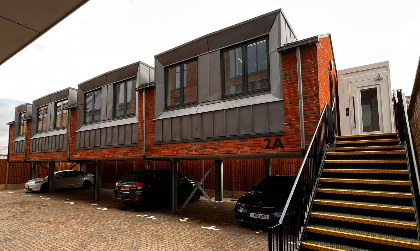 2 Theobald St, Borehamwood à louer Photo de l’immeuble– Image 1 sur 5