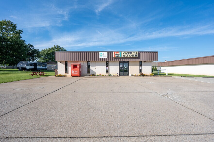 1310 Monastery Dr, Latrobe, PA à vendre - Photo de l’immeuble – Image 2 sur 22