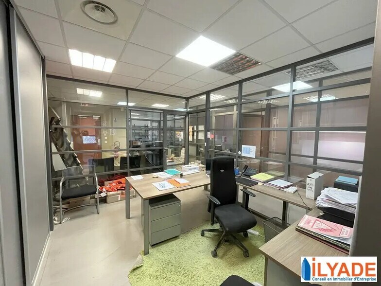 Bureau dans Meyreuil à vendre - Photo de l’immeuble – Image 2 sur 5
