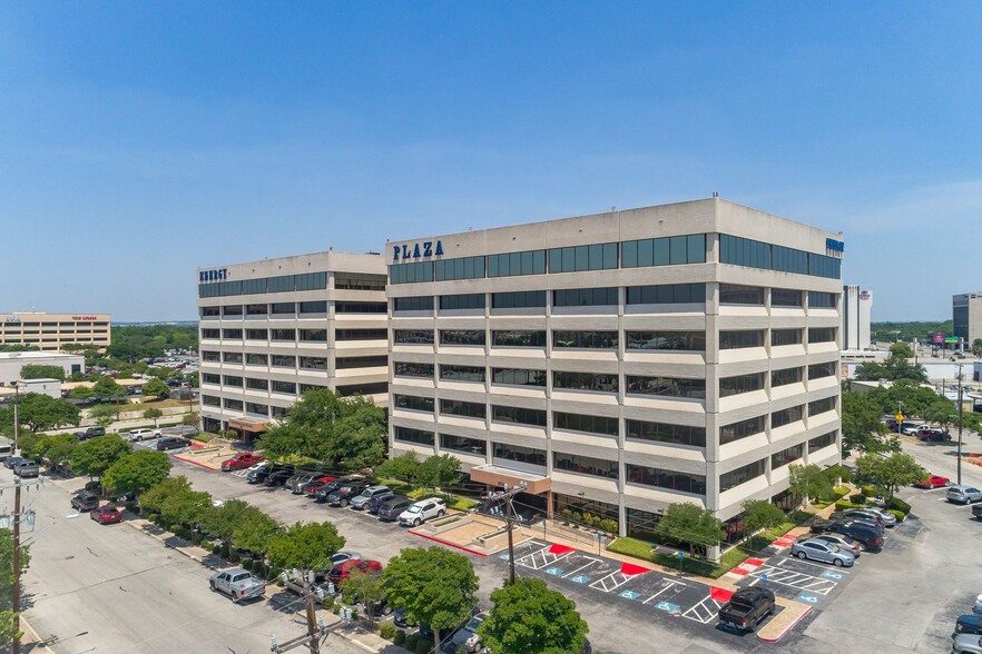 8620 N New Braunfels Ave, San Antonio, TX à louer - Photo de l’immeuble – Image 2 sur 11