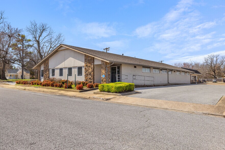 206 S Blair St, Springdale, AR à louer - Photo principale – Image 1 sur 8