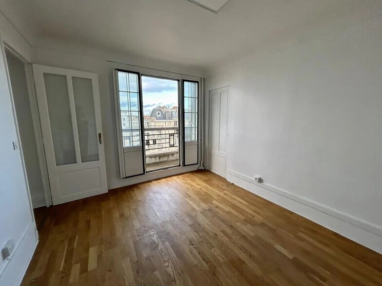 Bureau dans Paris à louer - Photo de l’immeuble – Image 3 sur 7