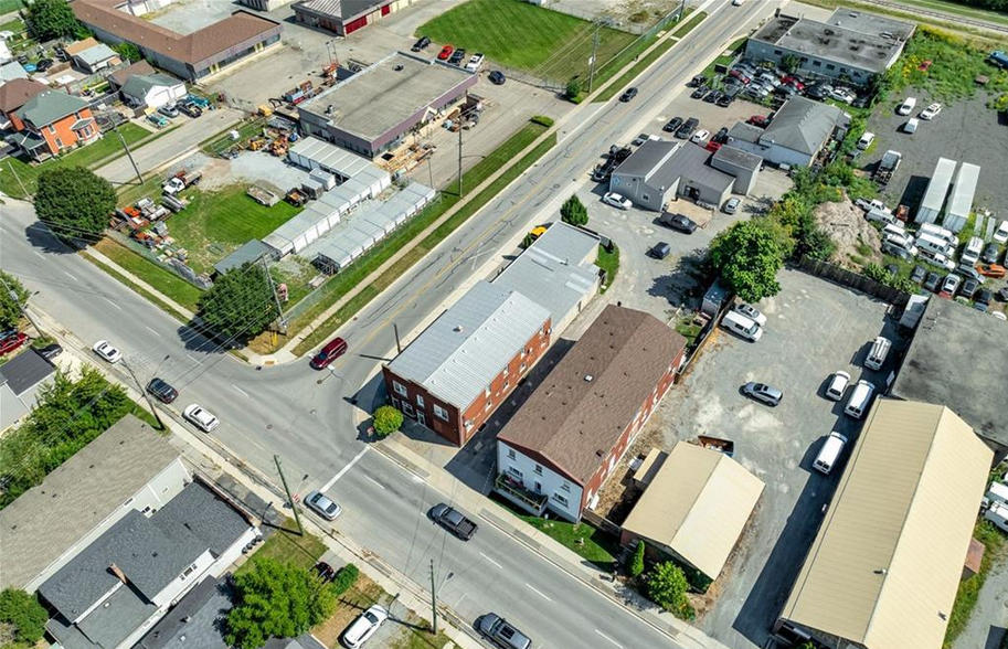 192-194 Burgar St, Welland, ON à vendre - Photo de l’immeuble – Image 3 sur 5
