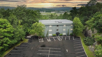 Plus de détails pour 9 Old Sugar Hollow Rd, Danbury, CT - Bureau à vendre