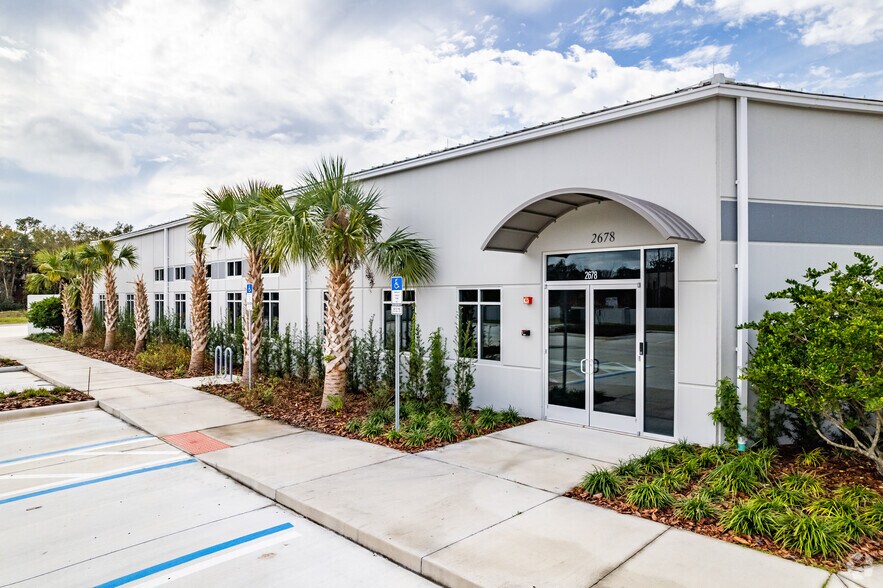 2678 Richmond Ave, Sanford, FL à louer - Photo de l’immeuble – Image 2 sur 21