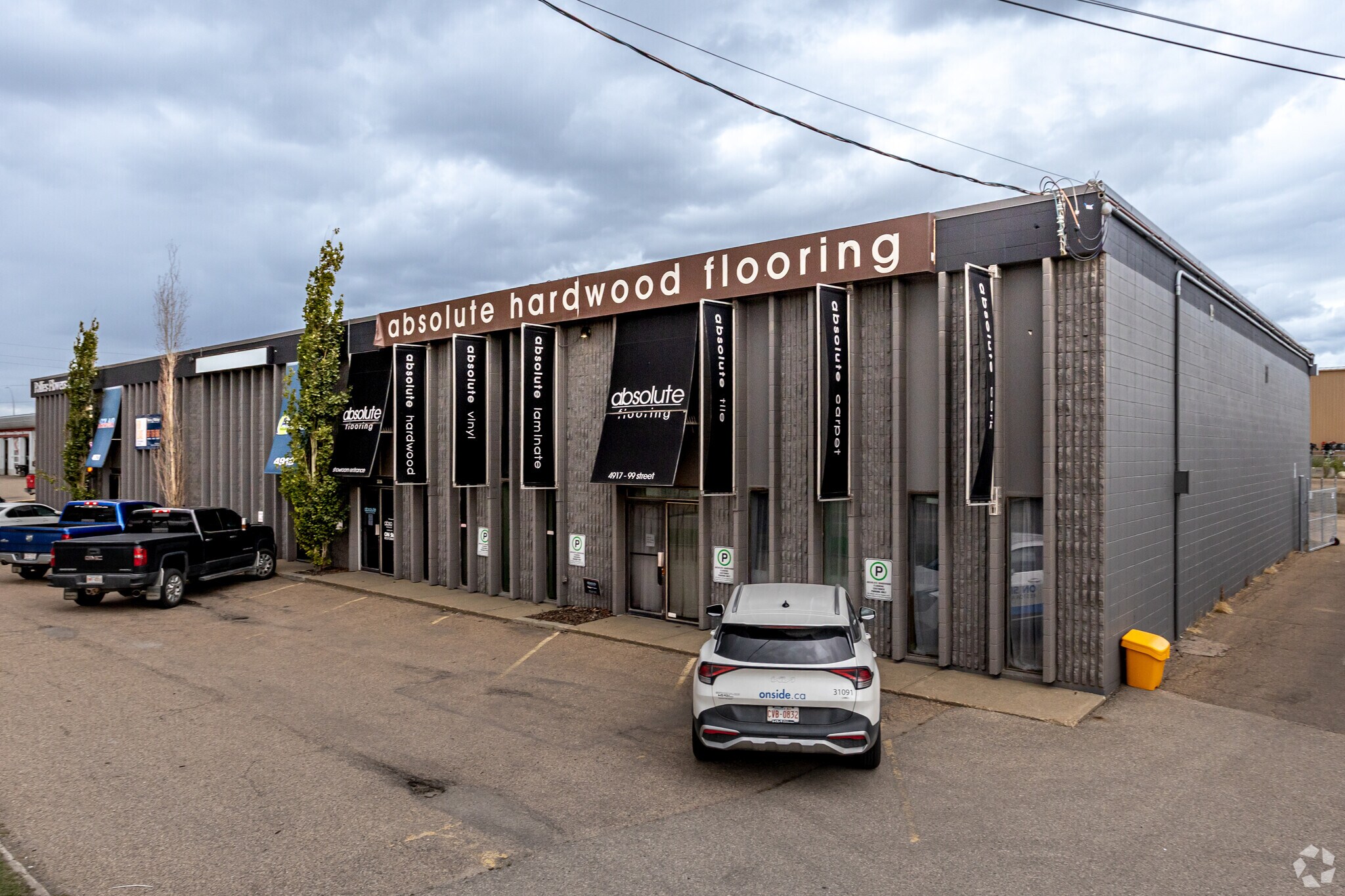 4917-4923 99th St NW, Edmonton, AB à louer Photo principale– Image 1 sur 4