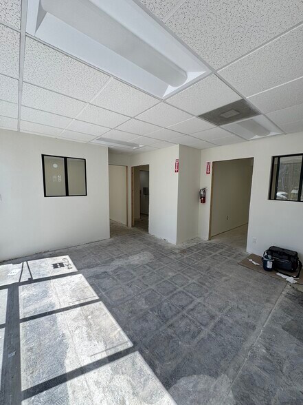 6724-6758 Eton Ave, Canoga Park, CA à louer - Photo de l’immeuble – Image 3 sur 10