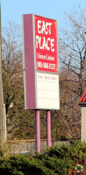 48 Centennial Pky N, Hamilton, ON à louer - Photo de l’immeuble – Image 2 sur 3