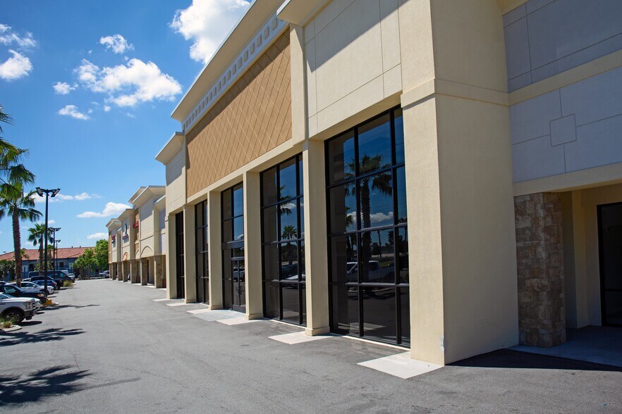 2200 W International Speedway Blvd, Daytona Beach, FL à louer - Photo de l’immeuble – Image 3 sur 23