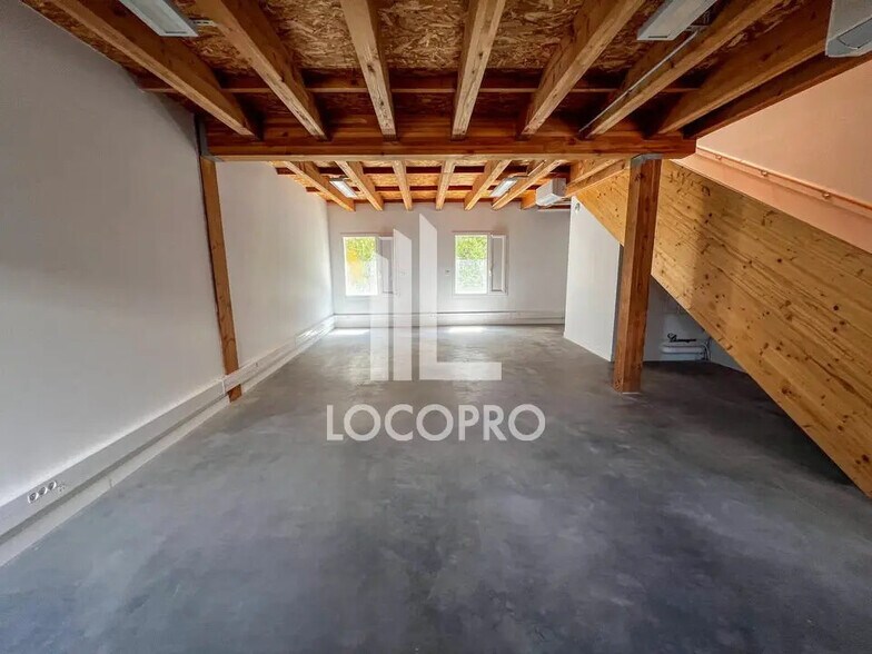 Bureau dans Avignon à louer - Photo de l’immeuble – Image 3 sur 5