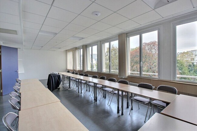Plus de détails pour Bureau à louer