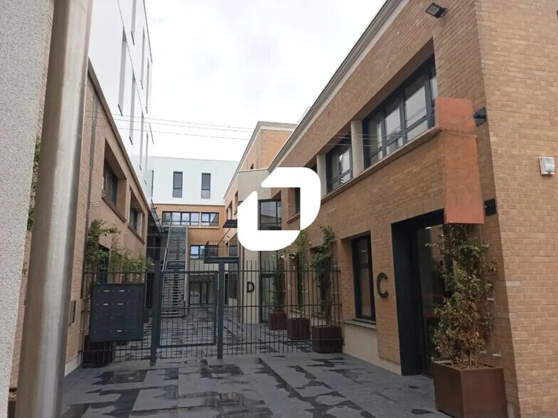 46 Rue Des Fusilles, Villeneuve-d'Ascq à louer - Photo de l’immeuble – Image 3 sur 23