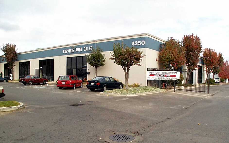 4350 Raley Blvd, Sacramento, CA à louer - Photo de l’immeuble – Image 3 sur 7