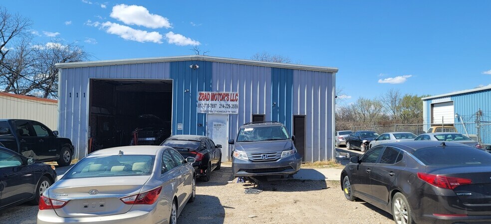 111 Industrial Dr, Kennedale, TX à vendre - Photo de l’immeuble – Image 2 sur 9