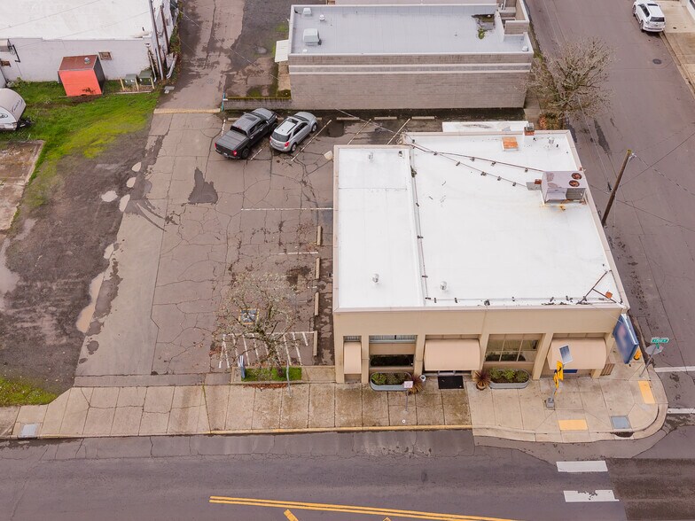 229 N First St, Drain, OR à vendre - Aérien – Image 3 sur 13