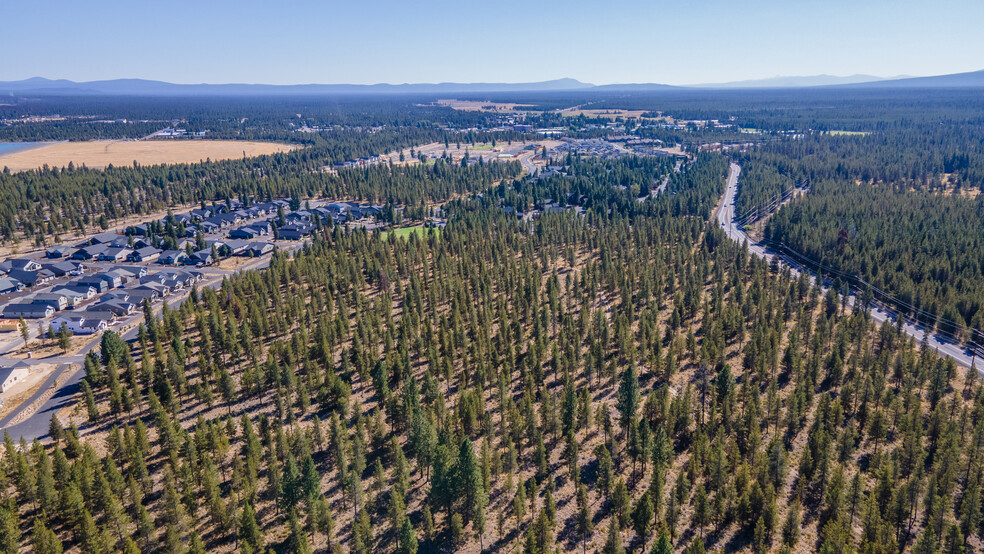 51950 Huntington Rd, La Pine, OR à vendre - Photo de l’immeuble – Image 2 sur 22