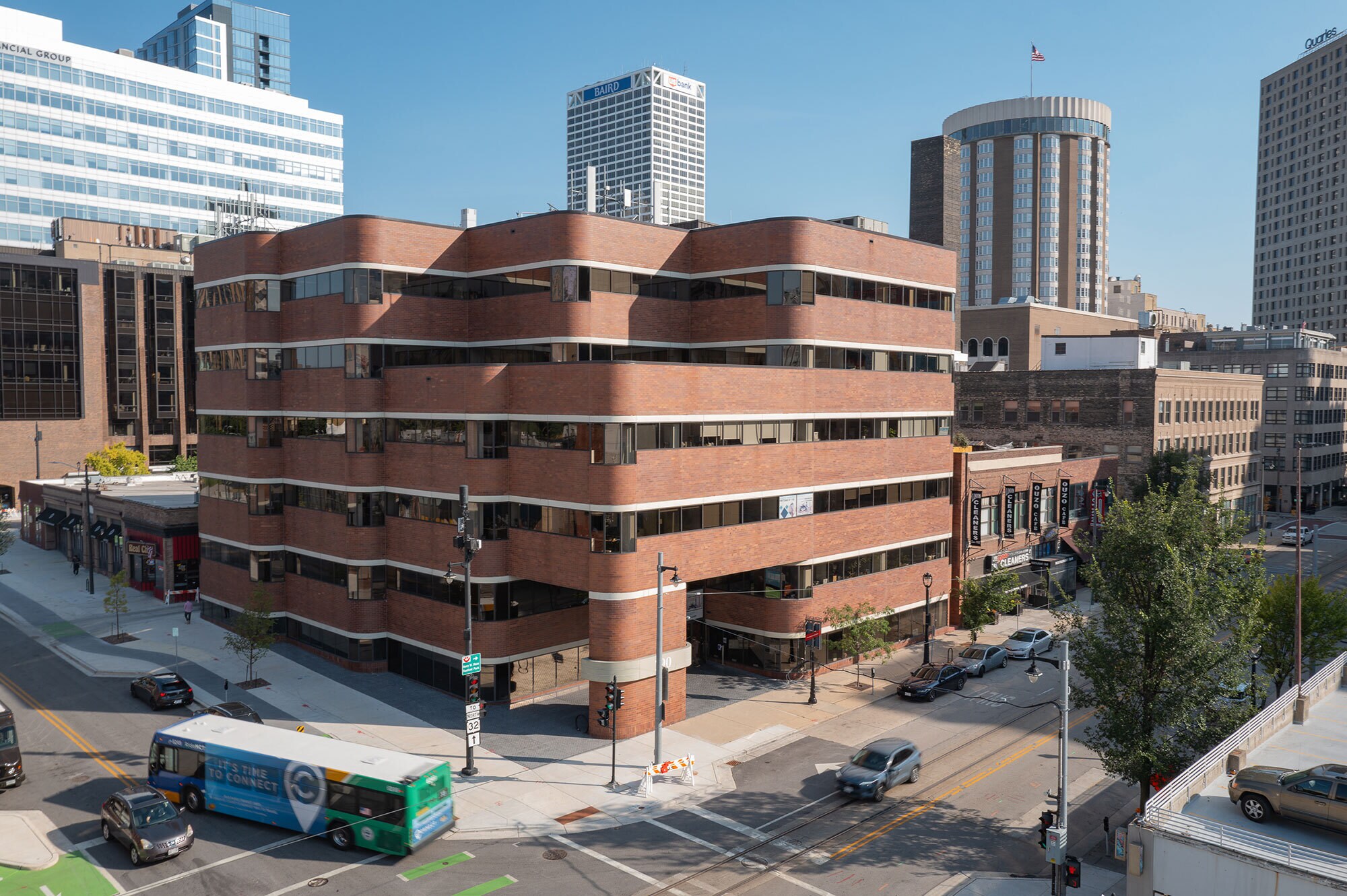 790 N Milwaukee St, Milwaukee, WI à louer Photo de l’immeuble– Image 1 sur 16