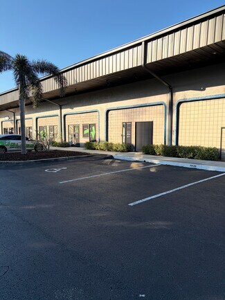 Plus de détails pour 12165 Metro Pky, Fort Myers, FL - Local d’activités à vendre