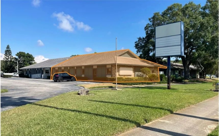 3301 66th St N, Saint Petersburg, FL à louer - Photo de l’immeuble – Image 1 sur 42