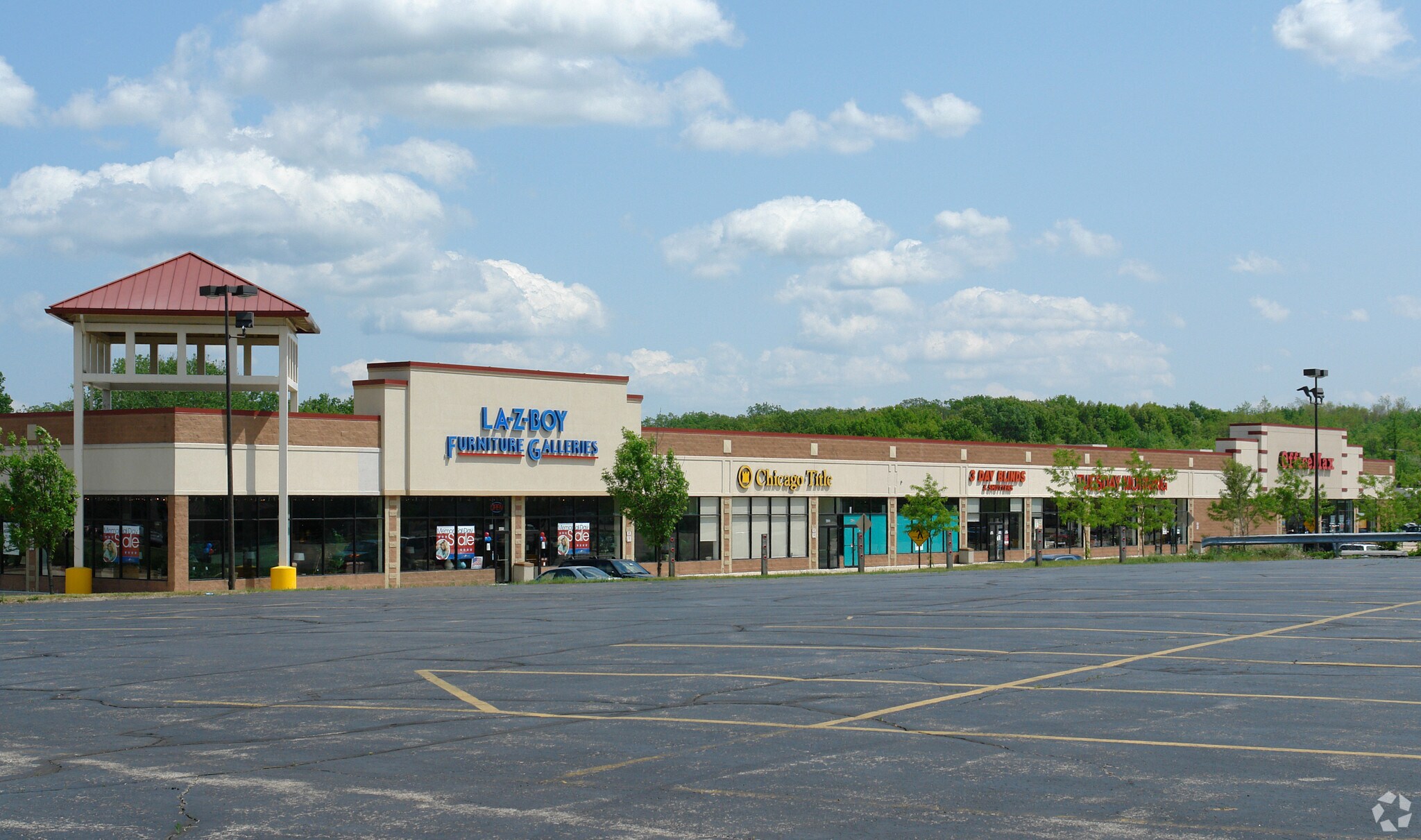 4423-4429 Northwest Hwy, Crystal Lake, IL à louer Photo de l’immeuble– Image 1 sur 12