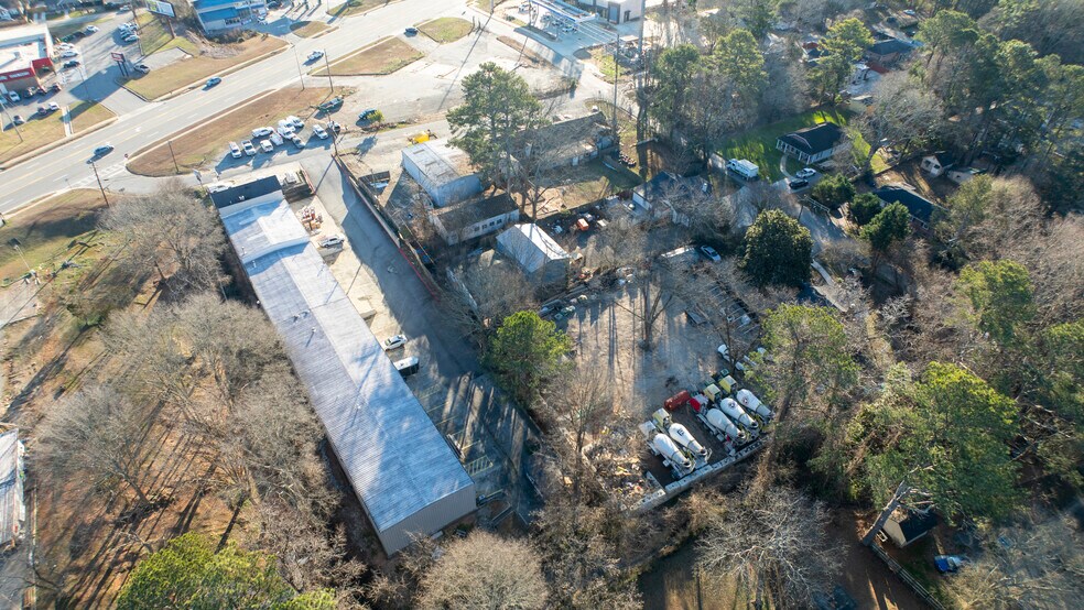 1692 Oak St, Marietta, GA à vendre - Photo de l’immeuble – Image 3 sur 7